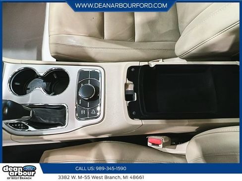 Used 2016 Jeep Grand Cherokee Limited AWD/4WD image 10