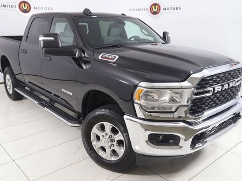 Used 2024 RAM 2500 Big Horn w/ Level 2 Equipment Group AWD/4WD image 17