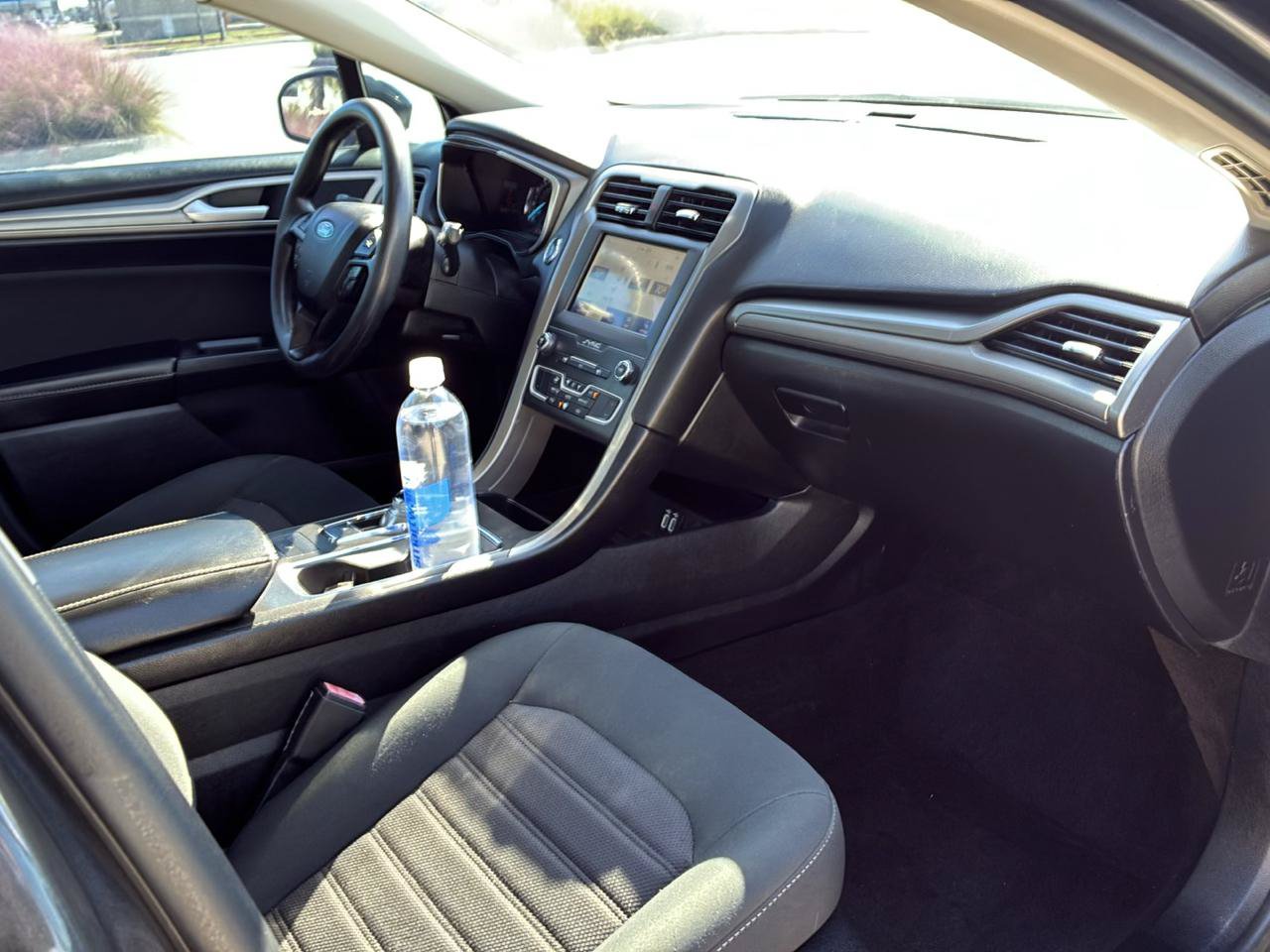 Used 2020 Ford Fusion SE FWD image 31
