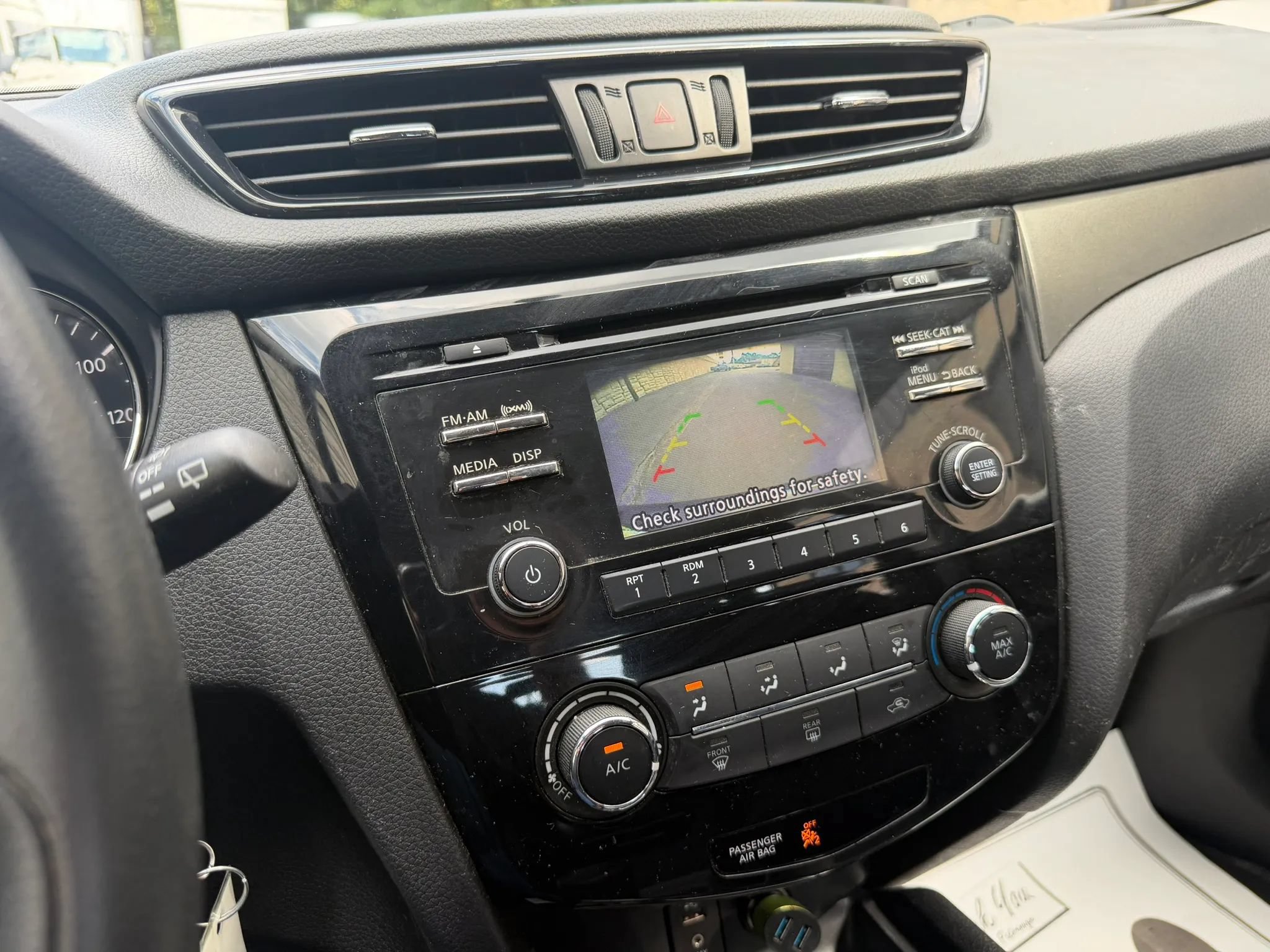 Used 2018 Nissan Rogue Sport S AWD/4WD image 38