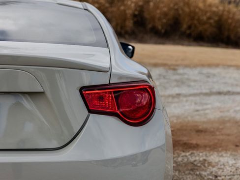 Used 2016 Scion FR-S image 10