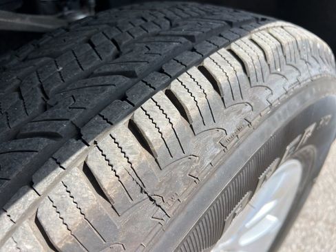 Used 2024 GMC Sierra 1500 SLE image 8