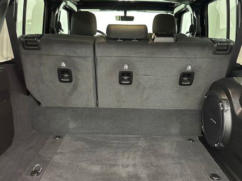 Used 2023 Jeep Wrangler Unlimited Rubicon 4xe w/ Cold Weather Group AWD/4WD image 33