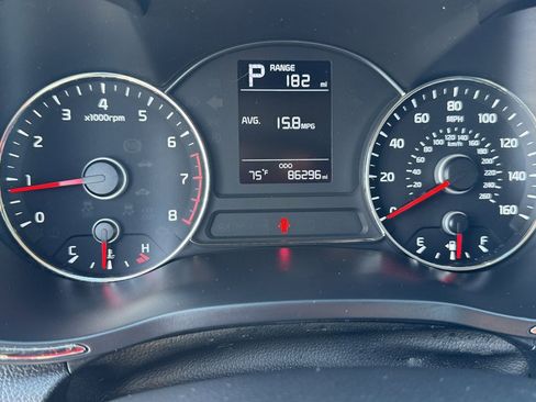 Used 2017 Kia Forte LX FWD image 18