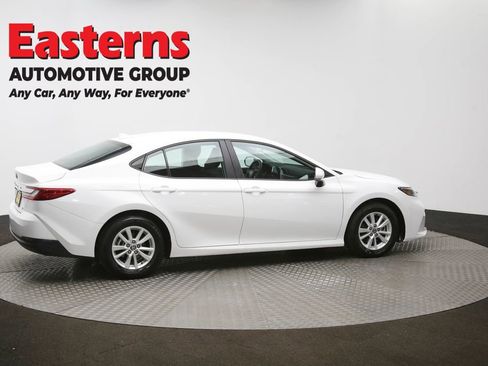 Used 2025 Toyota Camry LE image 42