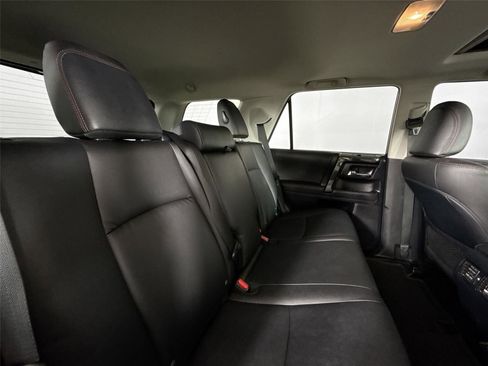 Certified 2022 Toyota 4Runner TRD Off-Road Premium w/ Moonroof Package AWD/4WD image 53