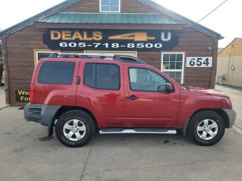 Used 2010 Nissan Xterra S image 2