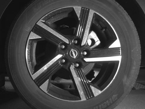 Used 2025 Nissan Sentra SV FWD image 14