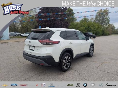 Used 2021 Nissan Rogue SV AWD/4WD image 3