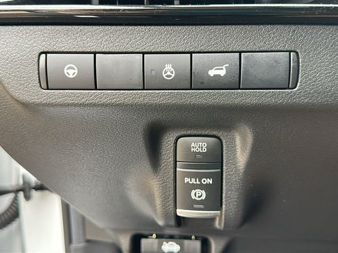 Certified 2025 Nissan Murano SL w/ Cargo Package AWD/4WD image 15