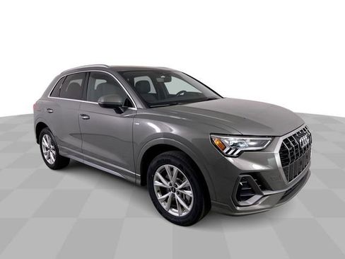 Used 2024 Audi Q3 2.0T Premium image 2