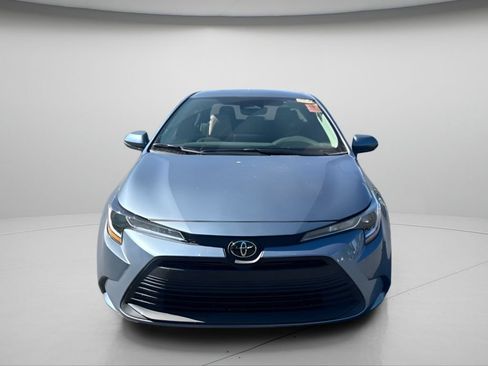 Used 2026 Toyota Corolla LE w/ Carpet Mat Package (TMS) FWD image 11