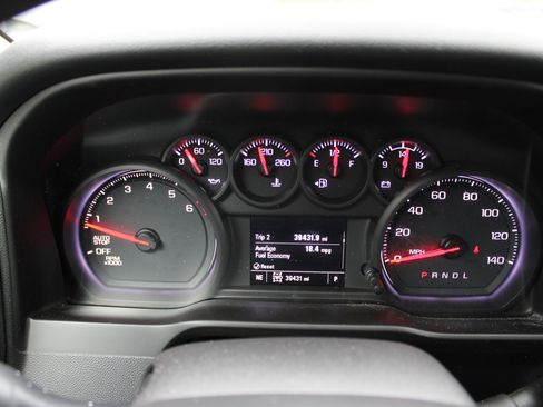 Used 2020 Chevrolet Silverado 1500 Custom w/ Custom Convenience Package image 18