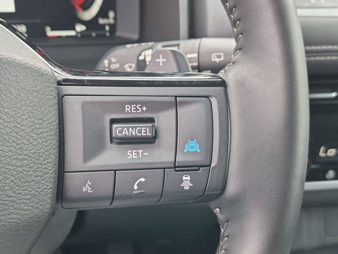 Used 2026 Nissan Rogue SL AWD/4WD image 19