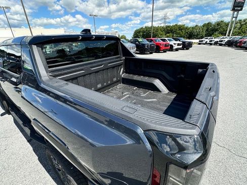 New 2026 GMC Hummer EV 4x4 Crew Cab w/ LPO, Sport Package image 37