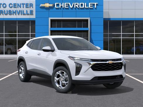 New 2026 Chevrolet Trax LS w/ LS Convenience Package FWD image 7