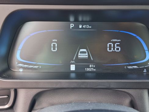 Certified 2025 Hyundai Elantra Sport FWD image 31
