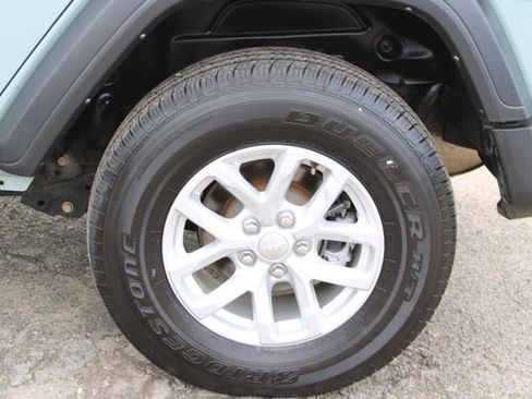 Used 2023 Jeep Wrangler Sport S image 6