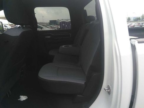 Used 2024 RAM 2500 Big Horn AWD/4WD image 8
