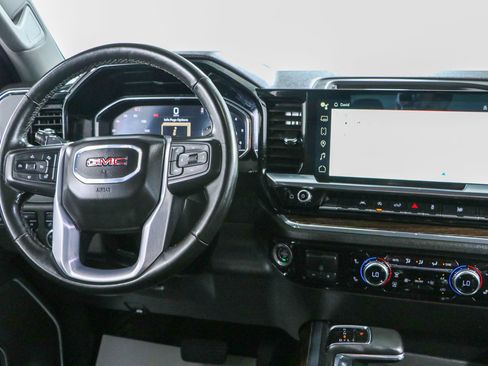 Used 2024 GMC Sierra 1500 Elevation AWD/4WD image 17