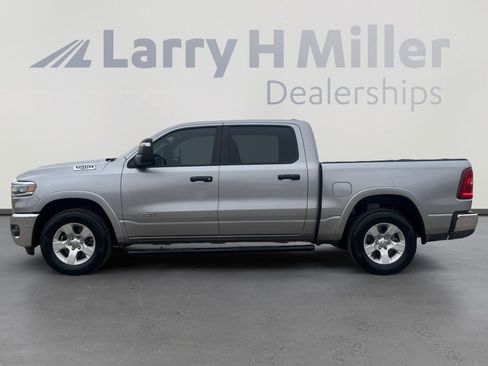 Used 2025 RAM 1500 Big Horn AWD/4WD image 2