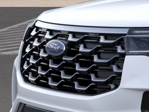 New 2026 Ford Explorer Platinum RWD image 17