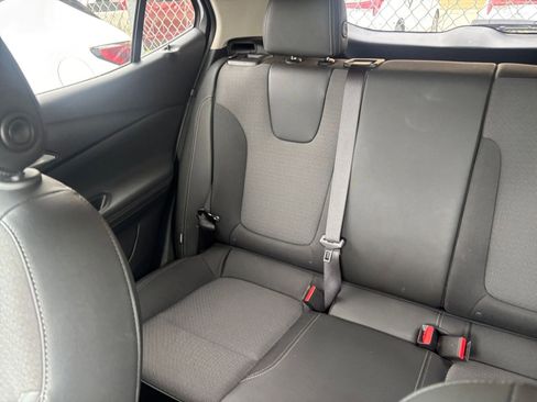 Used 2025 Buick Encore GX Preferred FWD image 38