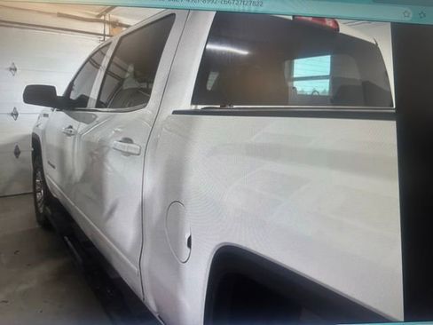 Used 2017 GMC Sierra 1500 SLE w/ SLE Value Package AWD/4WD image 7