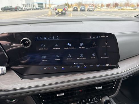 New 2026 Chevrolet Suburban LT image 15