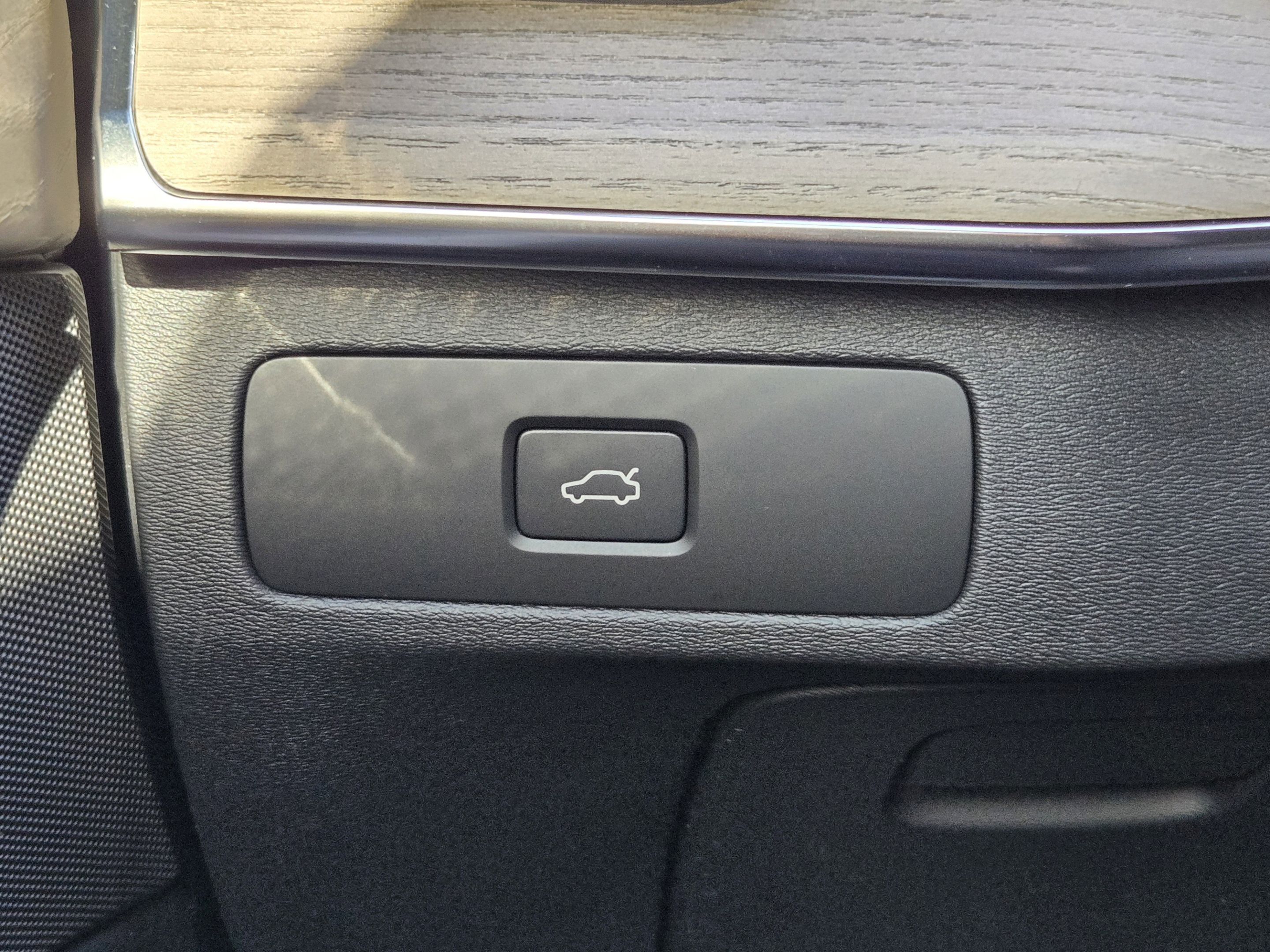 Used 2026 Volvo XC90 B6 Plus w/ Protection Package Premier AWD/4WD image 21