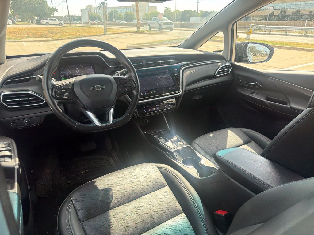 Used 2022 Chevrolet Bolt LT w/ Infotainment Package FWD image 16
