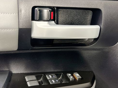 Used 2020 Toyota Tundra Limited image 16