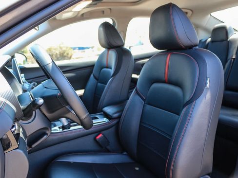 Used 2025 Nissan Sentra SR w/ SR Premium Package FWD image 17