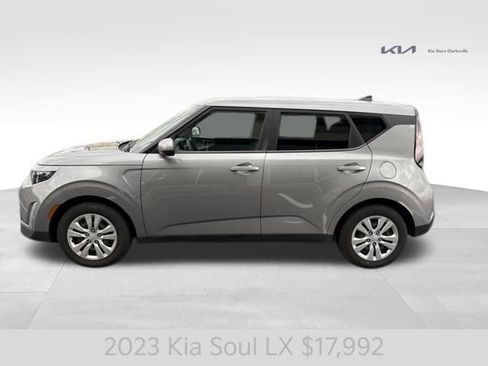 Certified 2023 Kia Soul LX image 5