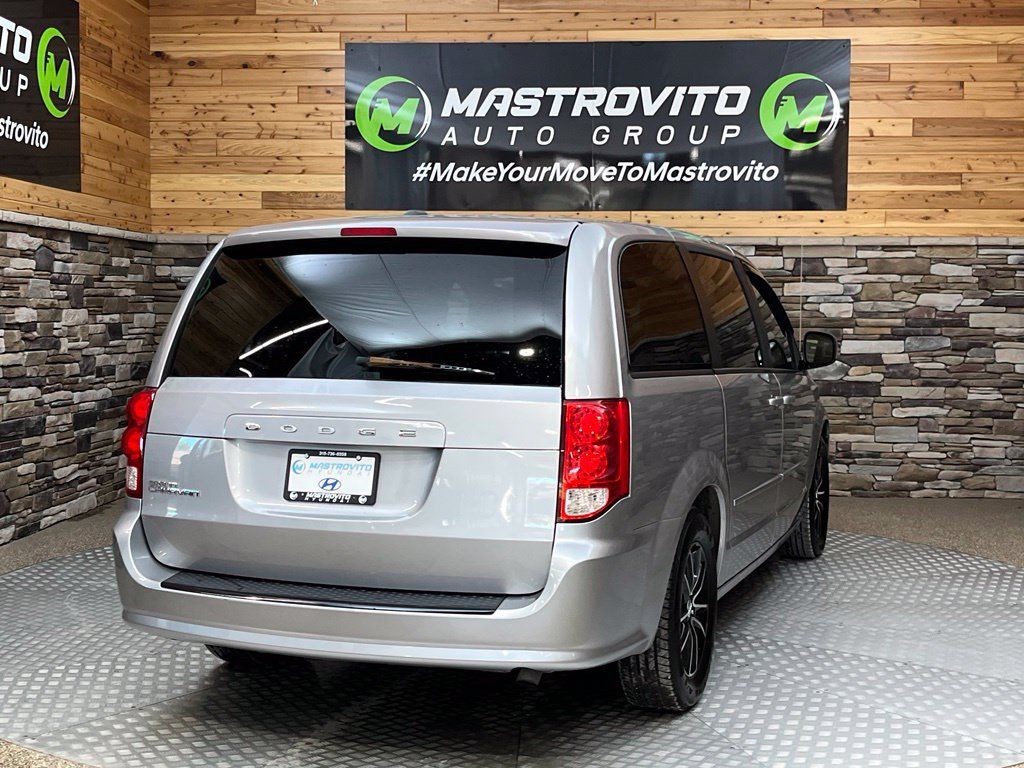 Used 2015 Dodge Grand Caravan SE FWD image 12