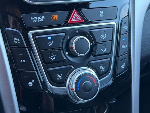 Used 2013 Hyundai Elantra GT image 19