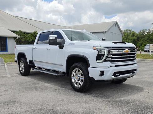 New 2026 Chevrolet Silverado 2500 High Country w/ High Country Premium Package AWD/4WD image 7