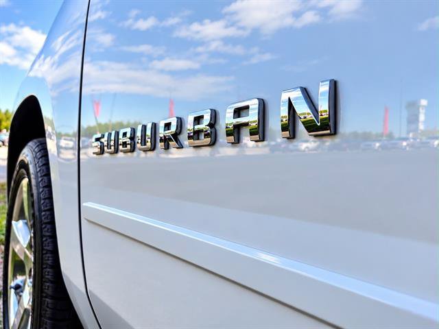 Used 2018 Chevrolet Suburban Premier AWD/4WD image 10