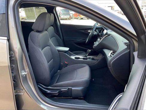 Used 2020 Chevrolet Malibu LT image 7
