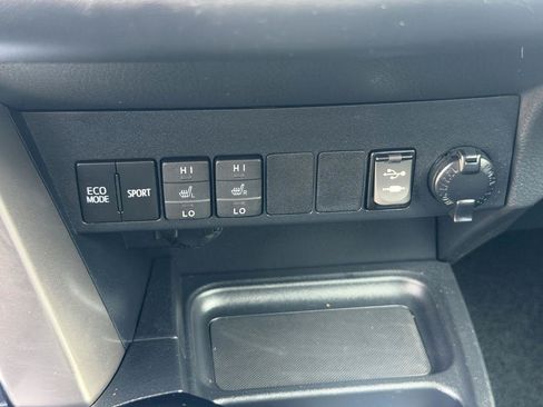 Used 2018 Toyota RAV4 Limited w/ All Weather Liner Package AWD/4WD image 18