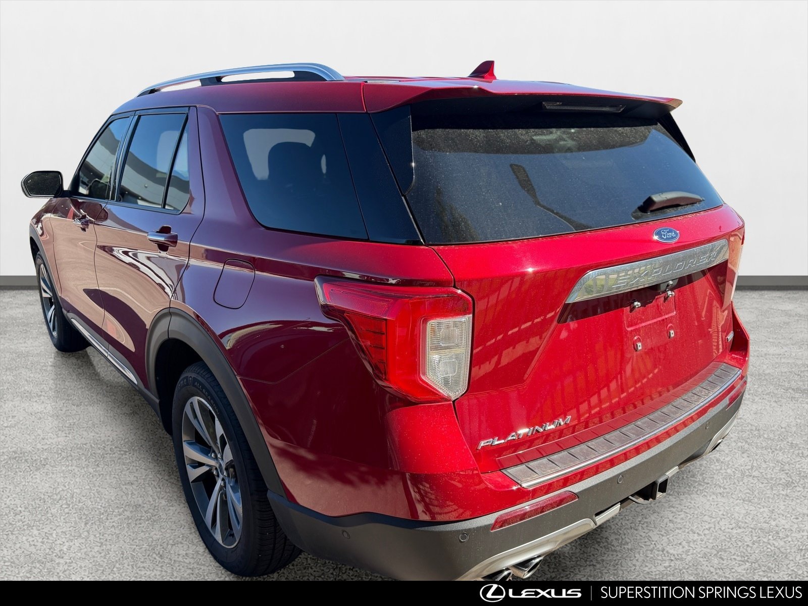 Used 2020 Ford Explorer Platinum w/ Premium Technology Package AWD/4WD image 4