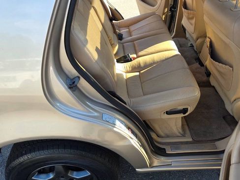 Used 2001 Mercedes-Benz ML 320 4MATIC image 42