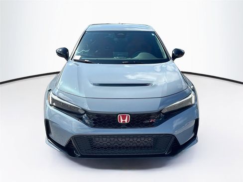 Used 2023 Honda Civic Type R image 2