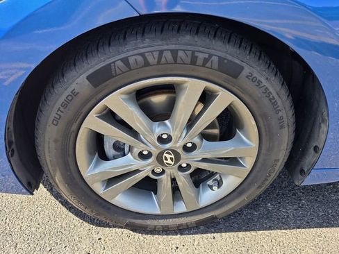 Used 2018 Hyundai Elantra SEL FWD image 8