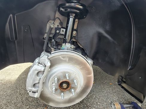 Used 2011 Cadillac SRX Performance image 32