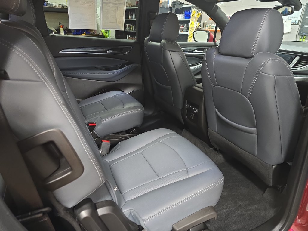 Used 2023 Buick Enclave Essence w/ Sport Touring Edition AWD/4WD image 11
