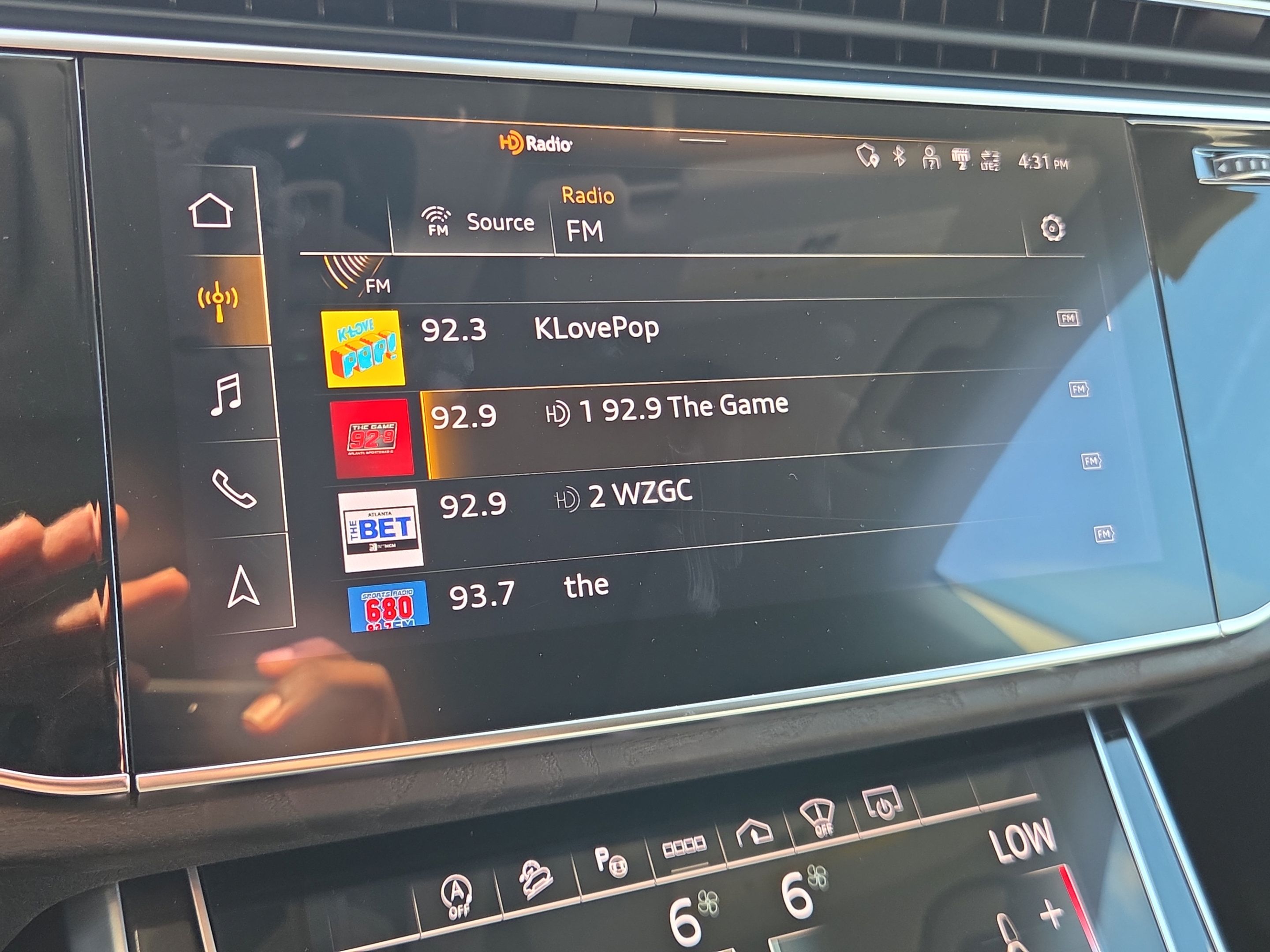 Used 2023 Audi Q8 Prestige AWD/4WD image 19