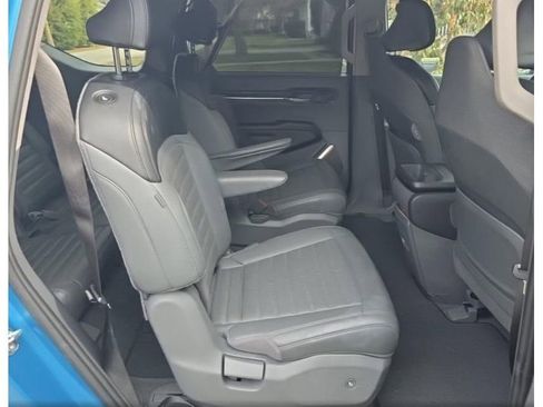 Used 2024 Kia EV9 Land AWD/4WD image 6