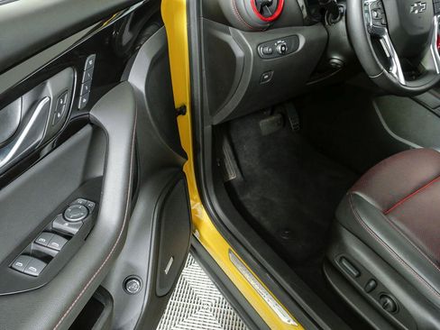 Used 2022 Chevrolet Blazer RS w/ Enhanced Convenience Package FWD image 8