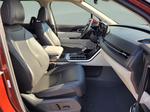 Used 2022 Kia Carnival SX image 22